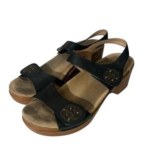 Dansko Women’s Sandals Wedges Size 40 or 9.5-10